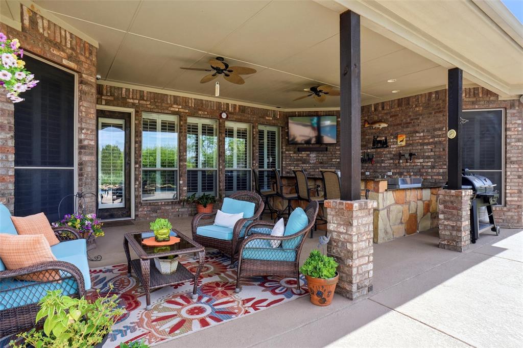 124 Carnes Court Springtown, TX 76082 - Photo 29 of 40
