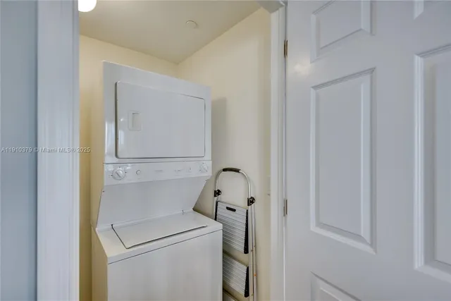 $4,250 | 231 Riverside Drive, Unit 510, Daytona Beach, FL 32117