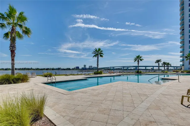 $4,250 | 231 Riverside Drive, Unit 510, Daytona Beach, FL 32117