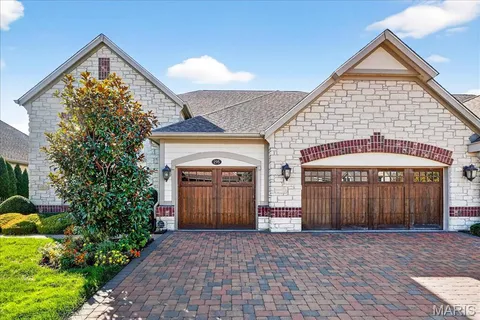 $1,750,000 | 295 Meadowbrook Country Club Way, Ballwin, MO 63011
