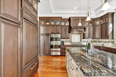 $1,750,000 | 295 Meadowbrook Country Club Way, Ballwin, MO 63011