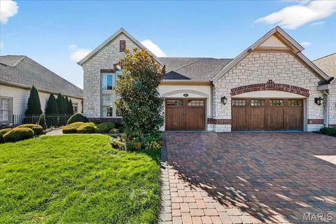 $1,750,000 | 295 Meadowbrook Country Club Way, Ballwin, MO 63011