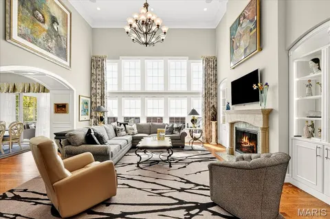 $1,750,000 | 295 Meadowbrook Country Club Way, Ballwin, MO 63011