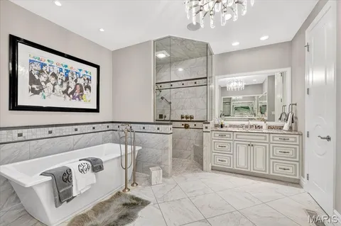 $1,750,000 | 295 Meadowbrook Country Club Way, Ballwin, MO 63011