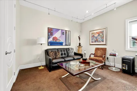 $1,750,000 | 295 Meadowbrook Country Club Way, Ballwin, MO 63011