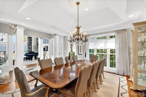 $1,750,000 | 295 Meadowbrook Country Club Way, Ballwin, MO 63011