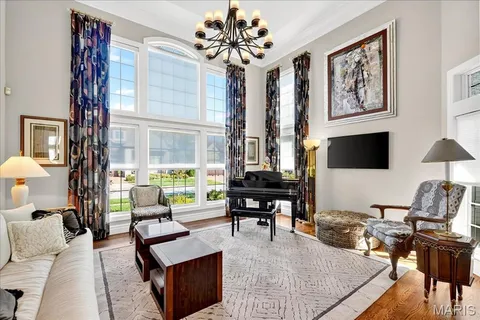 $1,750,000 | 295 Meadowbrook Country Club Way, Ballwin, MO 63011