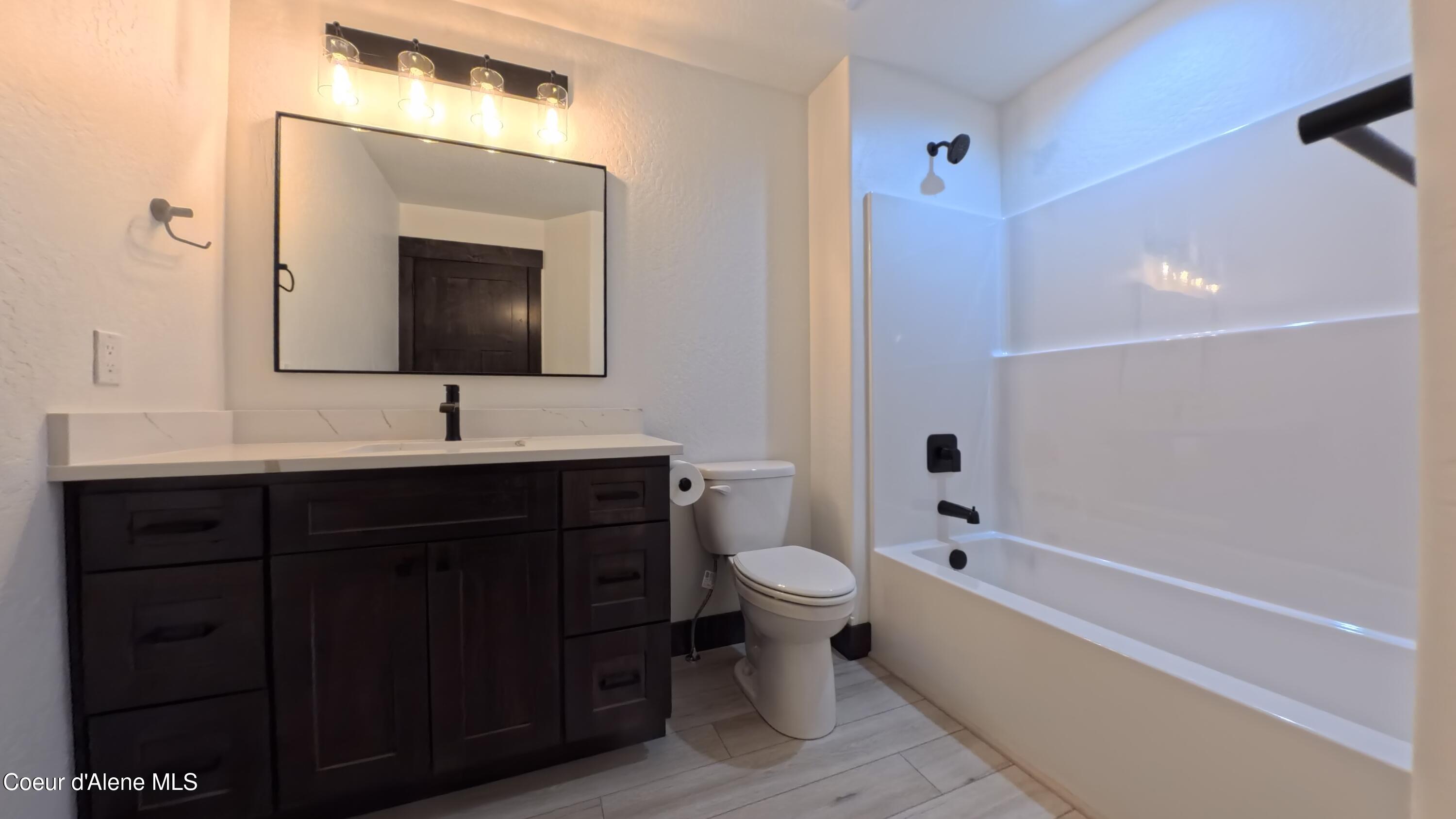 198 East Lobo Loop Hayden, ID 83835 - Photo 16 of 20 Guest Bathroom