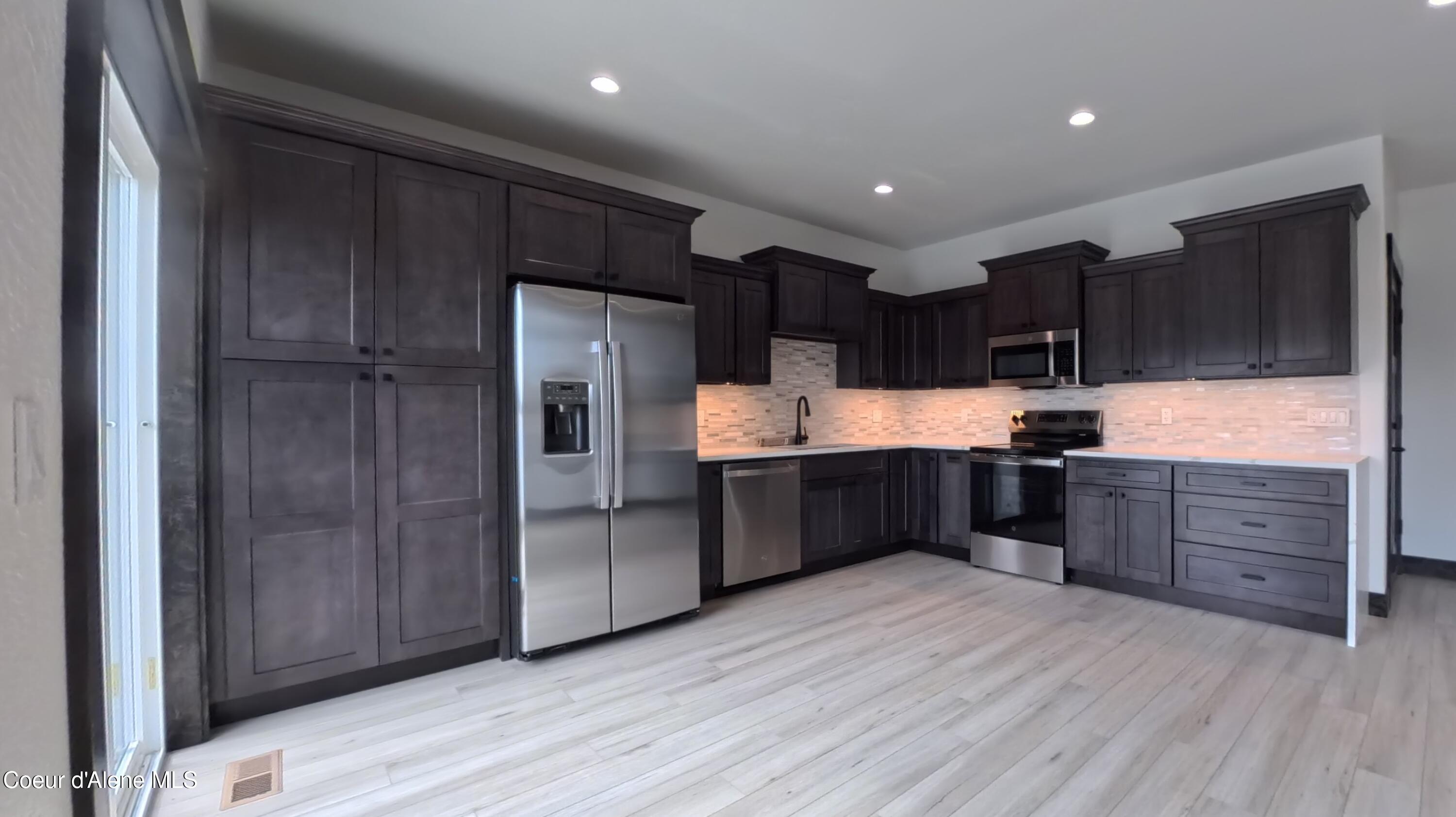 198 East Lobo Loop Hayden, ID 83835 - Photo 8 of 20 Kitchen-Dining