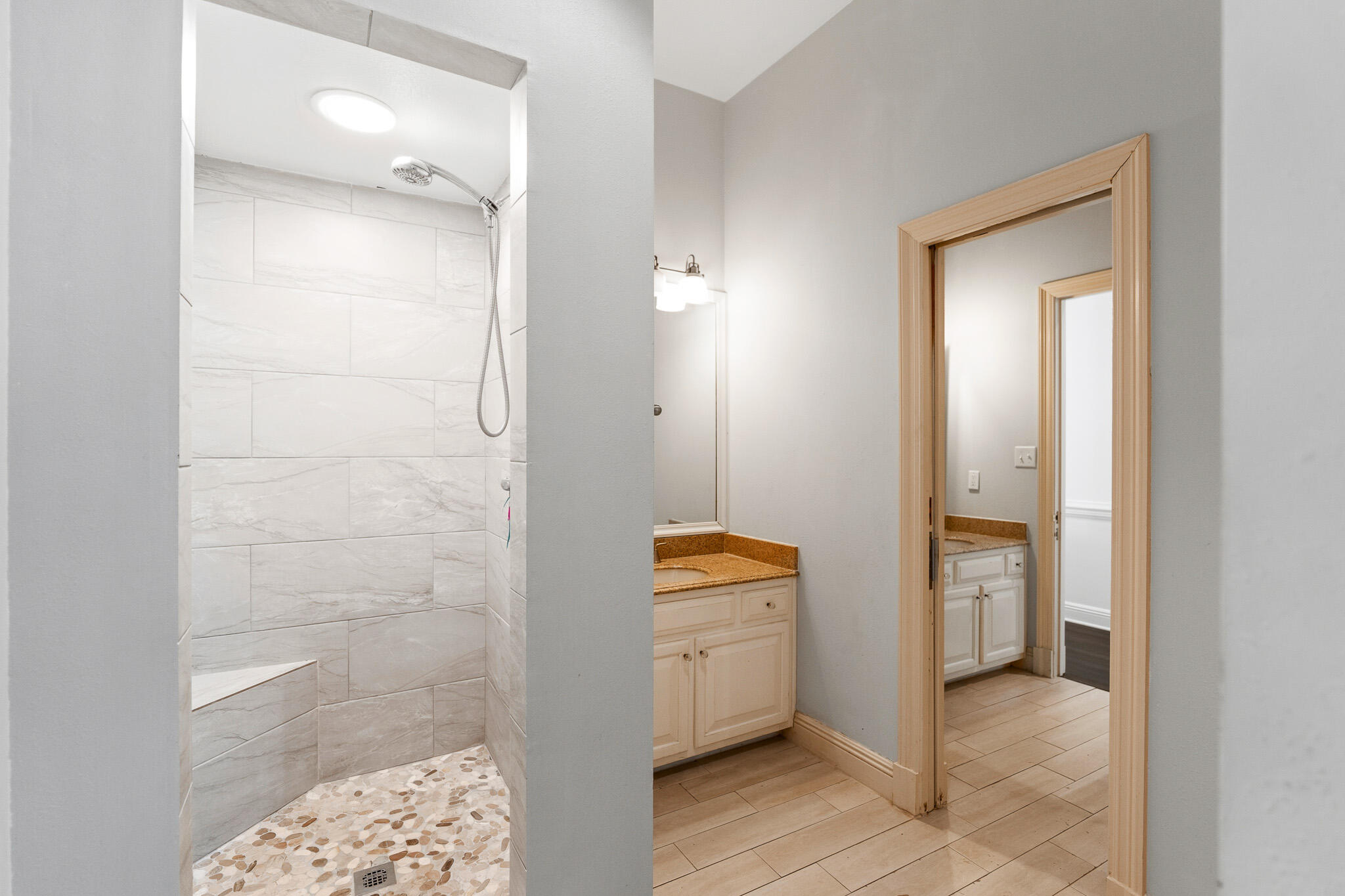 8 Weekewachee Circle Destin, FL 32541 - Photo 46 of 59 a bathroom with a bathtub and a sink