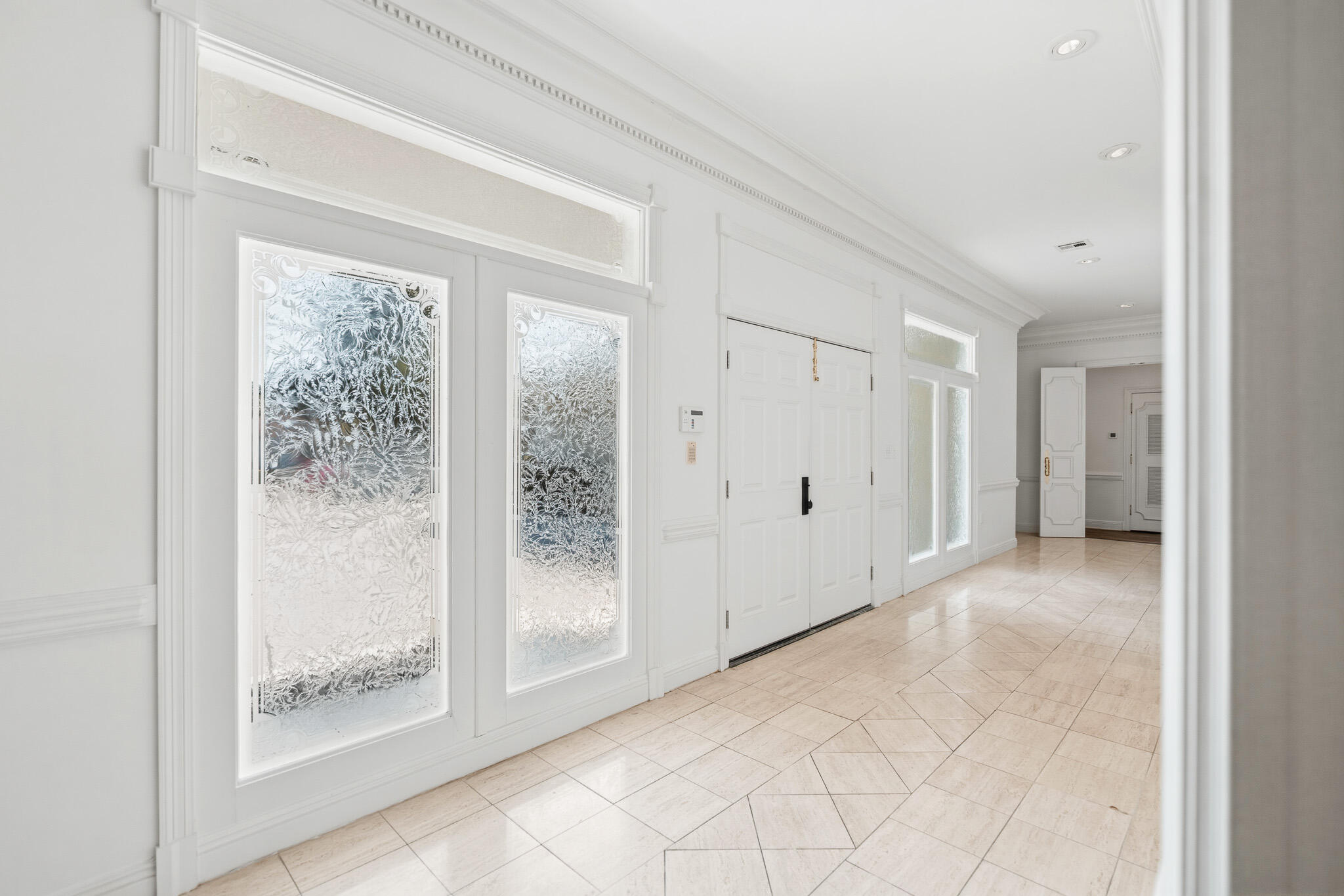 8 Weekewachee Circle Destin, FL 32541 - Photo 7 of 59 Foyer - 8 Weekewachee (1)