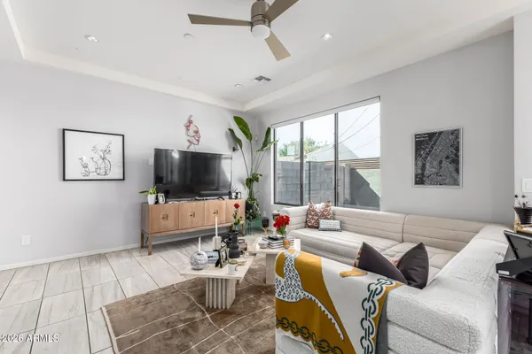 $700,000 | 2740 East Roma Avenue, Phoenix, AZ 85016