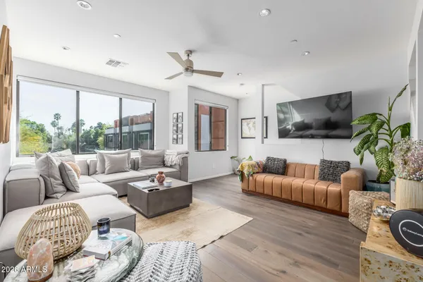 $700,000 | 2740 East Roma Avenue, Phoenix, AZ 85016