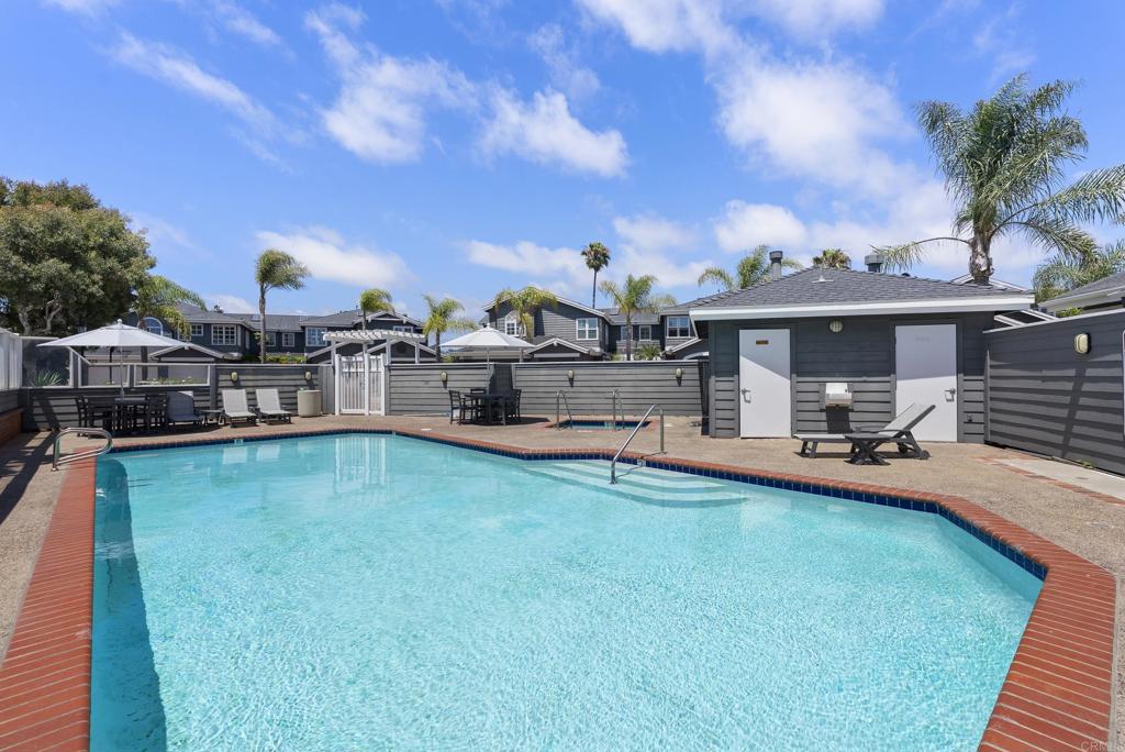 2921 Sandy Pointe, Unit 3 Del Mar, CA 92014 - Photo 13 of 16