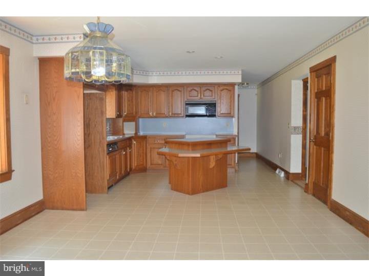 160 Poplar Road Boyertown, PA 19512 - Photo 3 of 8 Kitchen