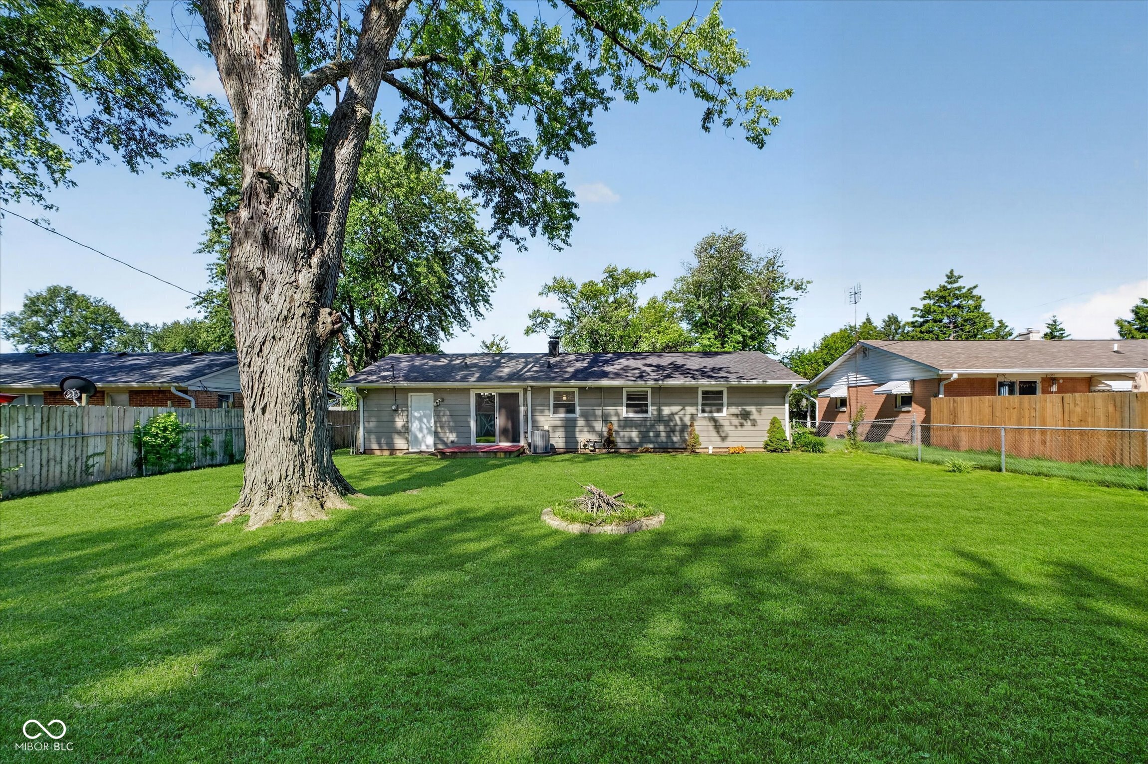 725 Howard Road Greenwood, IN 46142 - Photo 26 of 28 Gallery Image 26