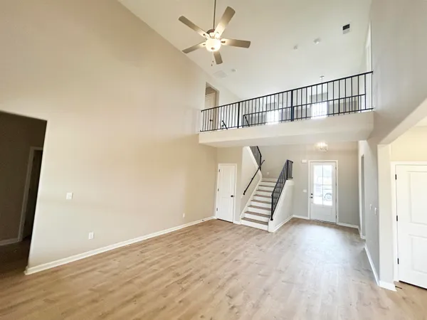 $464,900 | 350 Chesnut Rdg Drive, Oakland, TN 38060