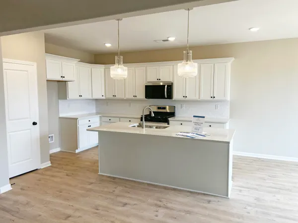 $464,900 | 350 Chesnut Rdg Drive, Oakland, TN 38060