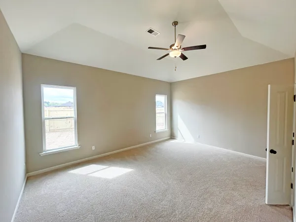 $464,900 | 350 Chesnut Rdg Drive, Oakland, TN 38060