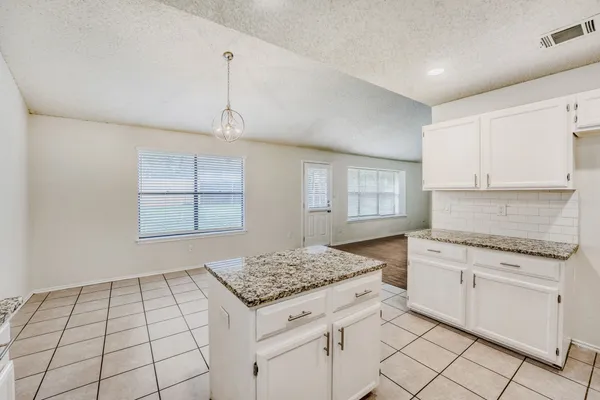 $2,350 | 11922 Meadowfire Drive, Austin, TX 78758