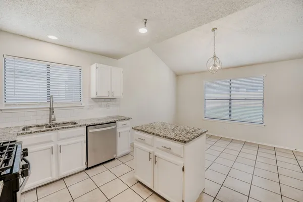 $2,350 | 11922 Meadowfire Drive, Austin, TX 78758