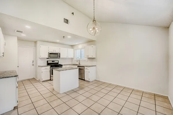 $2,350 | 11922 Meadowfire Drive, Austin, TX 78758