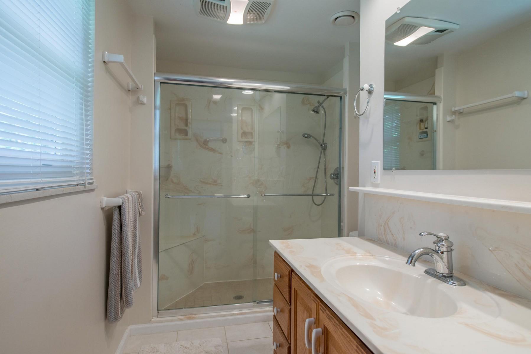 2465 Lytham Road Upper Arlington, OH 43220 - Photo 17 of 50
