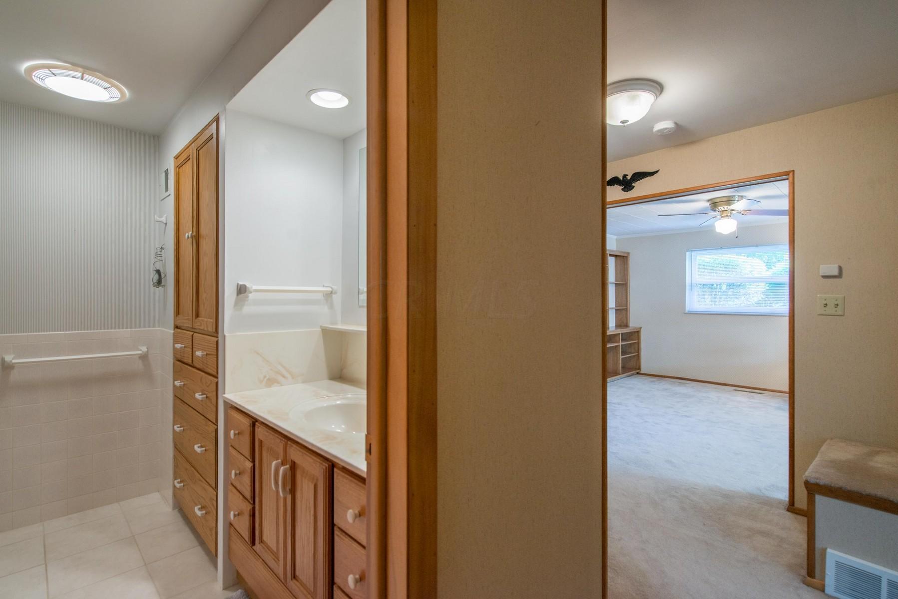 2465 Lytham Road Upper Arlington, OH 43220 - Photo 34 of 50