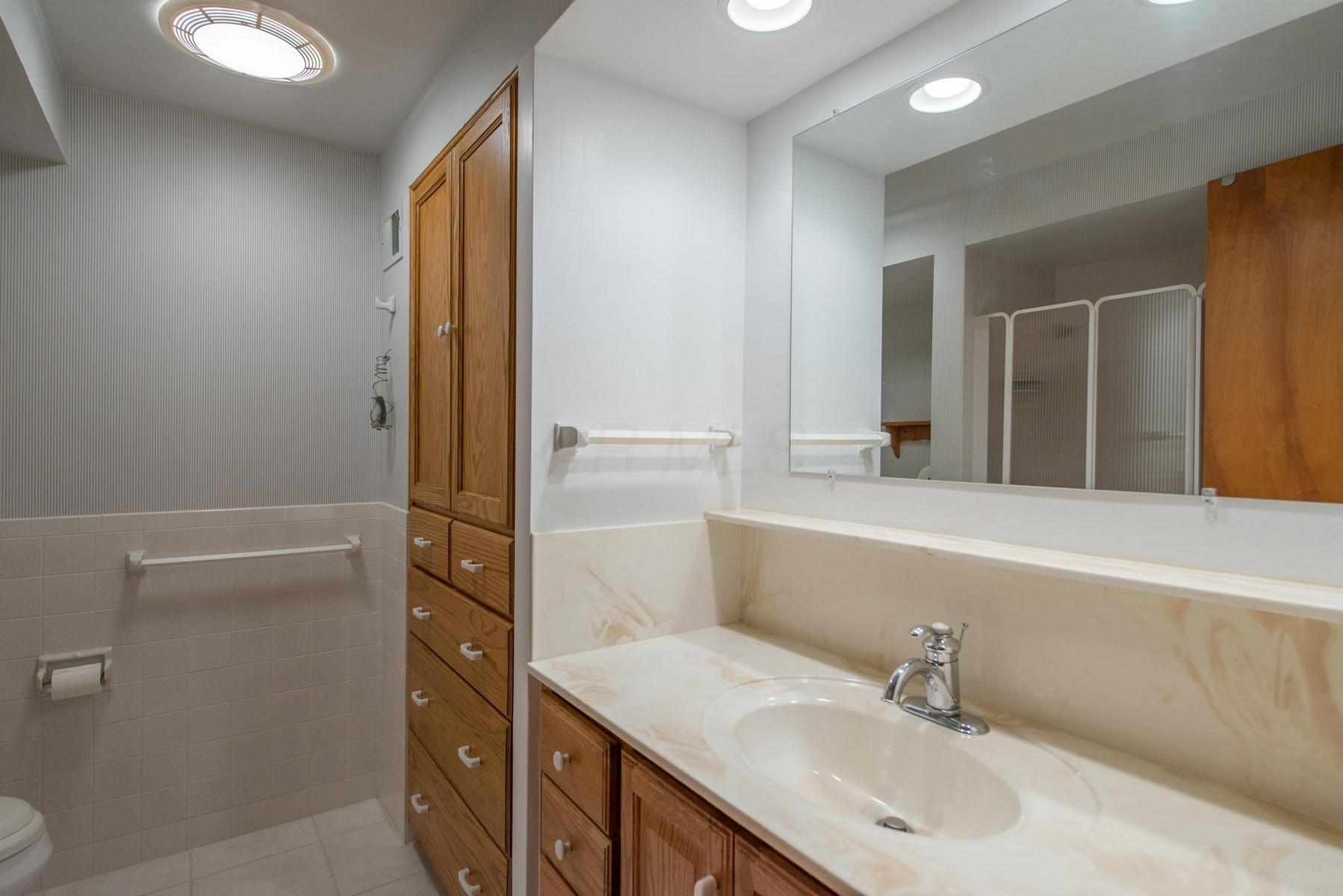 2465 Lytham Road Upper Arlington, OH 43220 - Photo 35 of 50