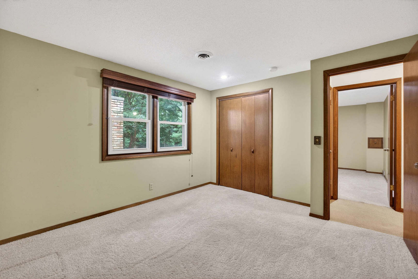 2205 Winding Hill Road Davenport, IA 52807 - Photo 28 of 64