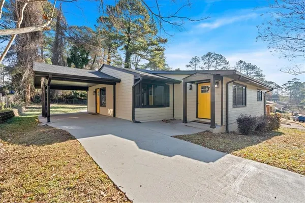 $3,800 | 2142 Cloverdale Drive Southeast, Atlanta, GA 30316