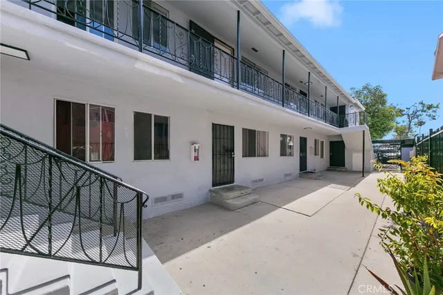 $2,195,000 | 1425 Cedar Avenue, Long Beach, CA 90813