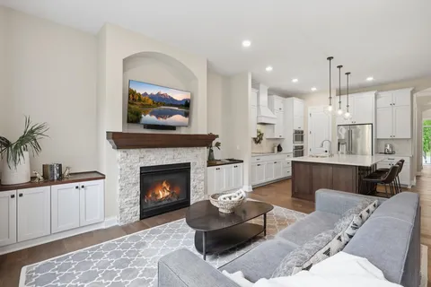 $750,000 | 16383 Glory Lane, Eden Prairie, MN 55347
