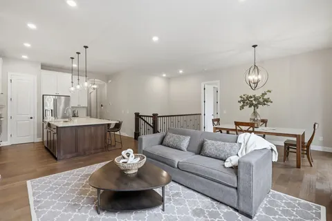 $750,000 | 16383 Glory Lane, Eden Prairie, MN 55347