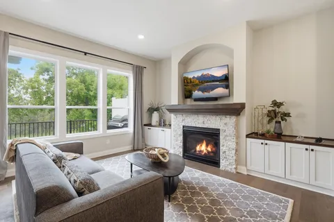 $750,000 | 16383 Glory Lane, Eden Prairie, MN 55347