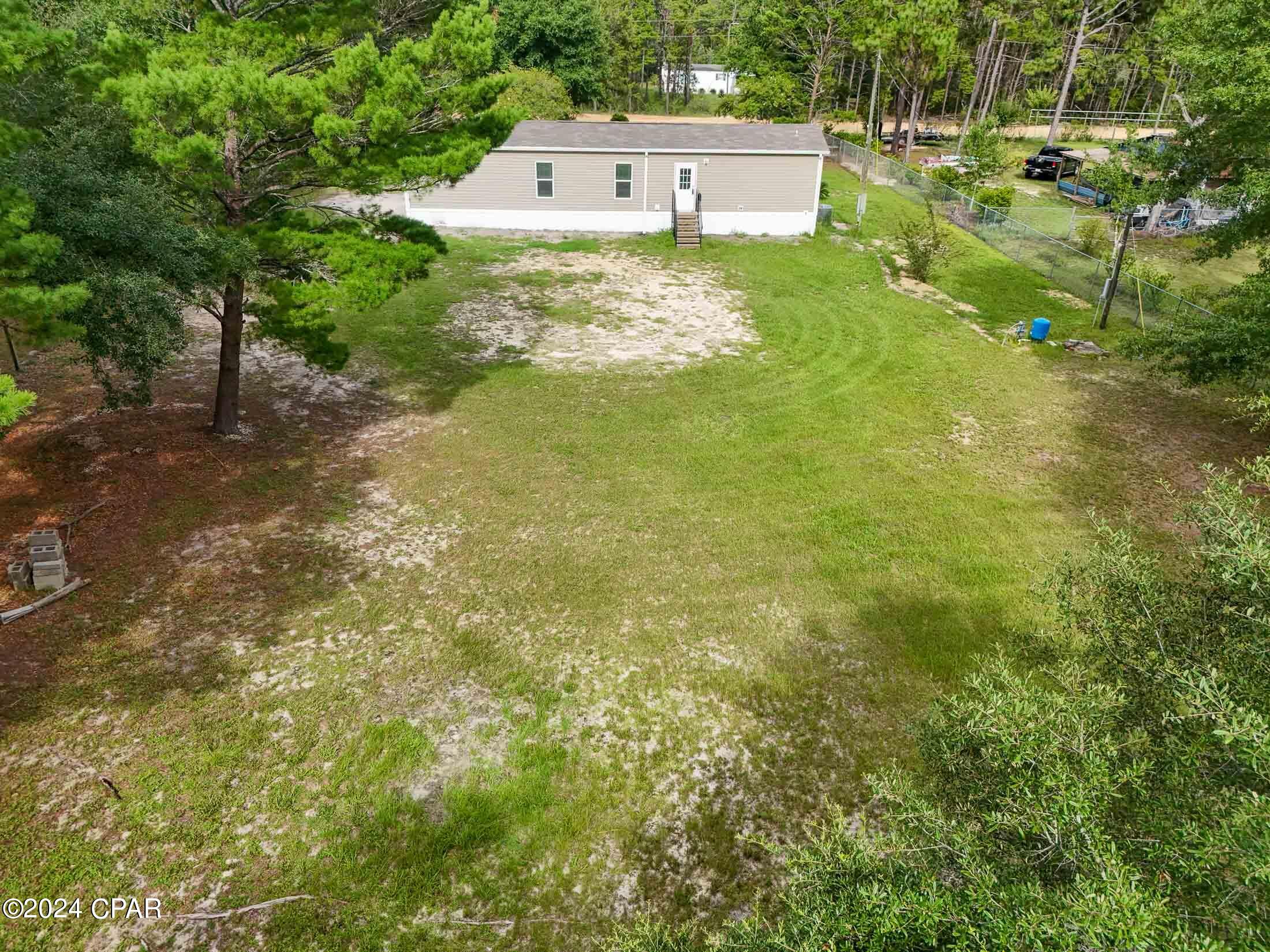 12525 Perkins Road Southport, FL 32409 - Photo 9 of 39