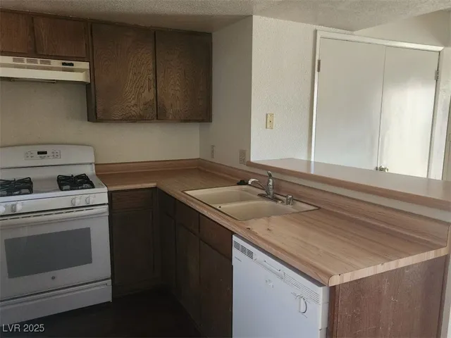 $135,000 | 3771 Desert Marina Drive, Unit 87, Laughlin, NV 89029