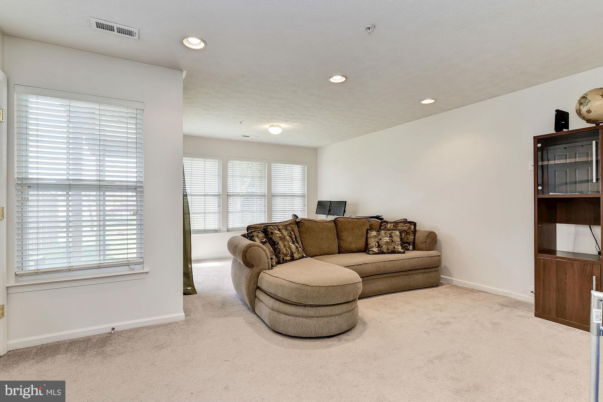 9869 Decatur Road Baltimore, MD 21220 - Photo 21 of 25 Family Room