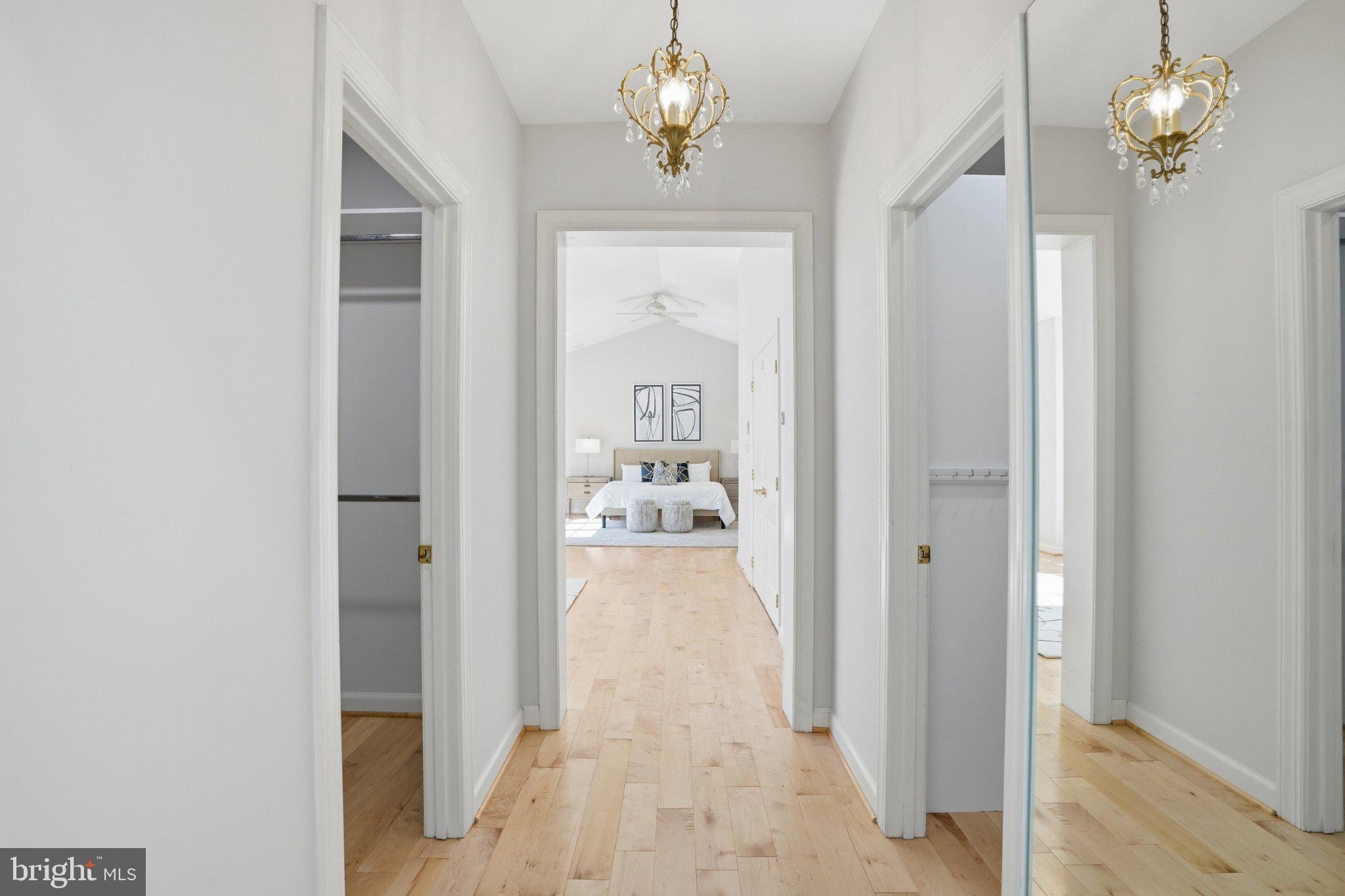 891 Chinquapin Road McLean, VA 22102 - Photo 48 of 78 Bright and airy hallway with charm.