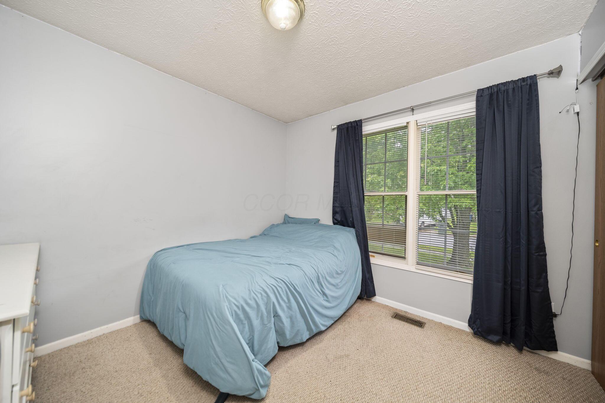 2985 Briar Ridge Road Columbus, OH 43232 - Photo 22 of 48 Bedroom 1