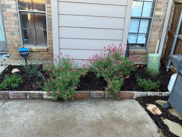 $183,000 | 7429 Kingswood Drive, Fort Worth, TX 76133