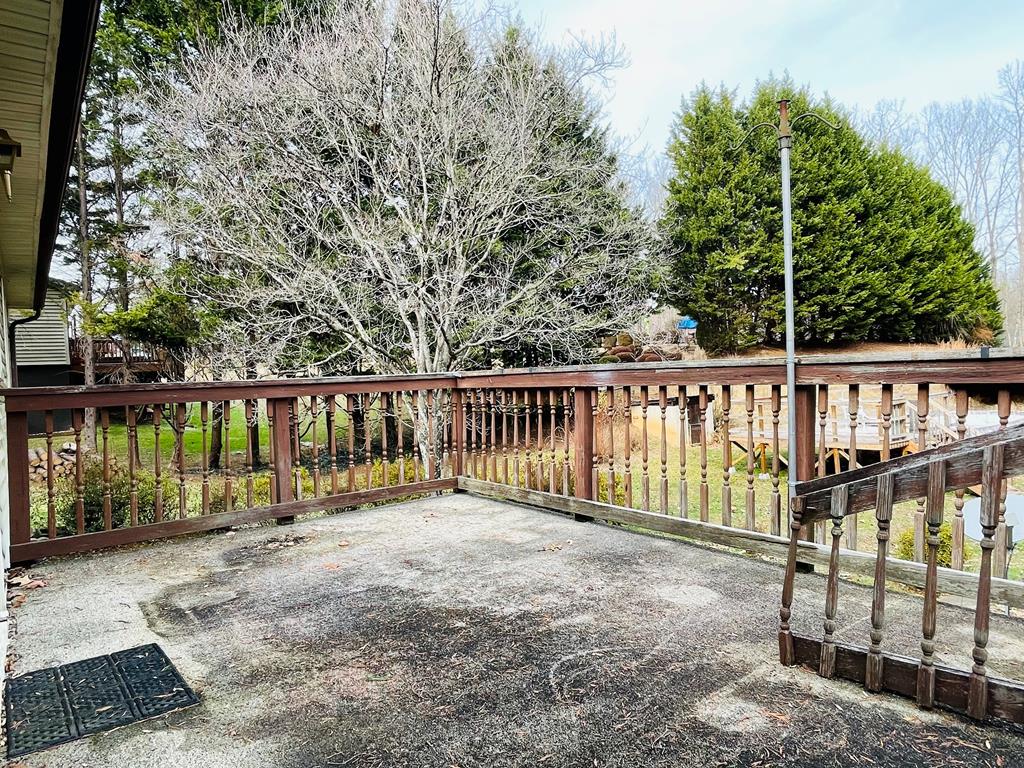 127 Split Rail Road Cana, VA 24317 - Photo 10 of 15 Gallery Image 10