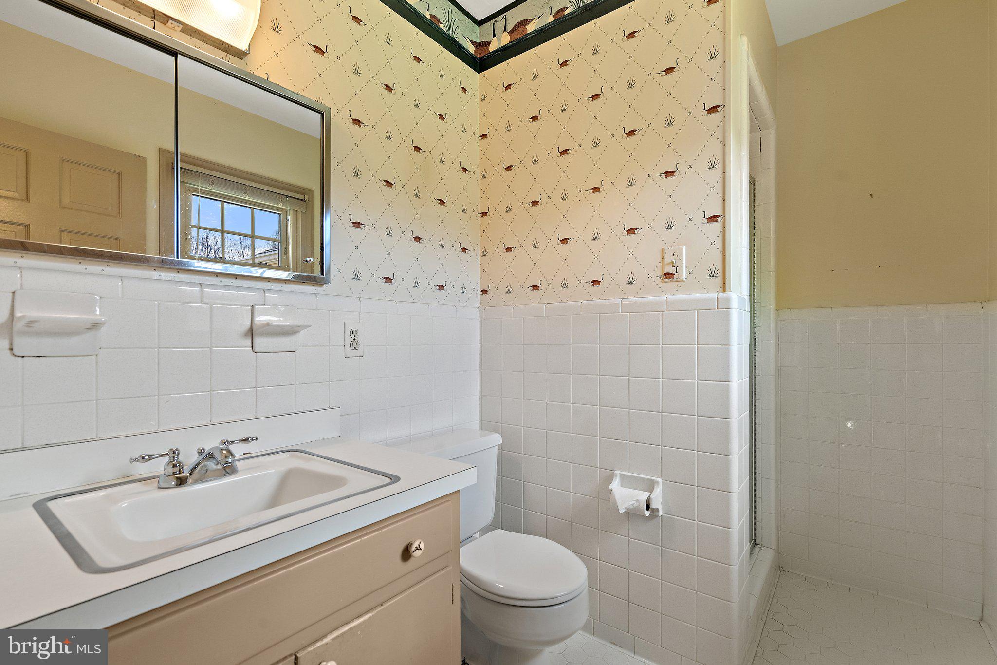 10328 Walker Road Culpeper, VA 22701 - Photo 35 of 79 Owner's full bath, shower