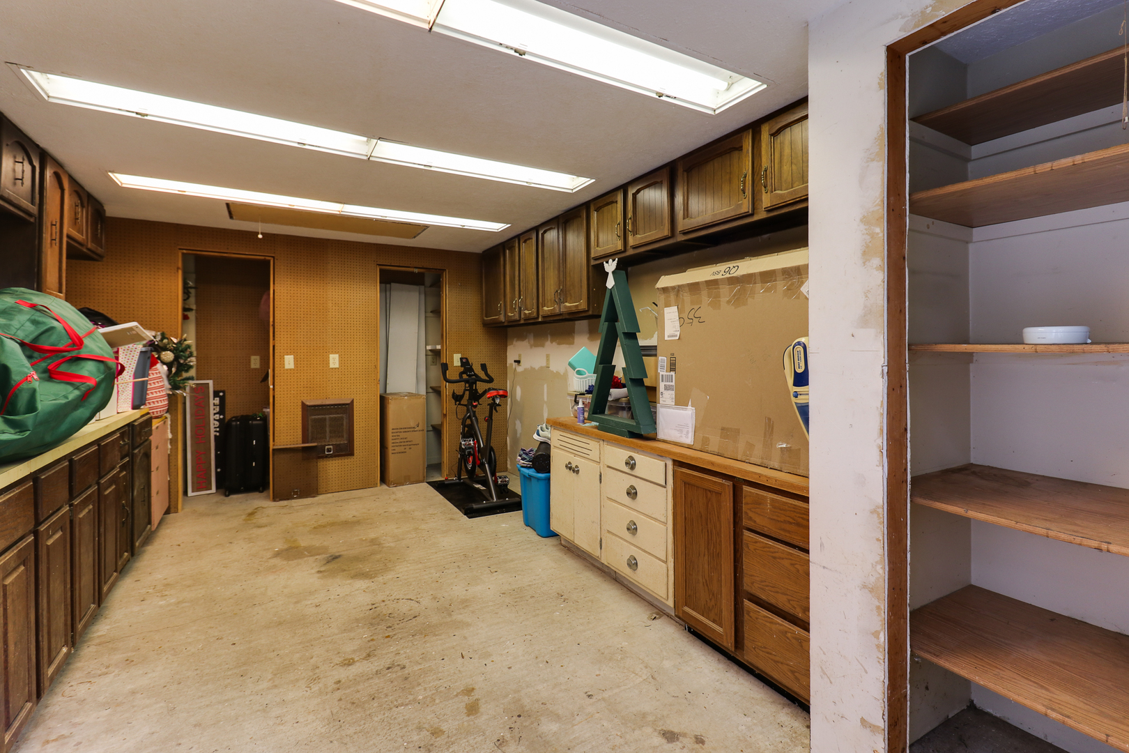 916 Parmon Road Bloomington, IL 61701 - Photo 25 of 29 Gallery Image 25