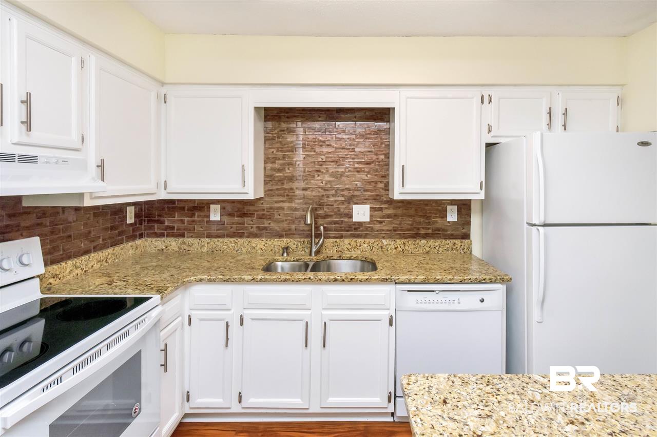 5608 Cottage Hill Road, Unit 214 Mobile, AL 36609 - Photo 11 of 31