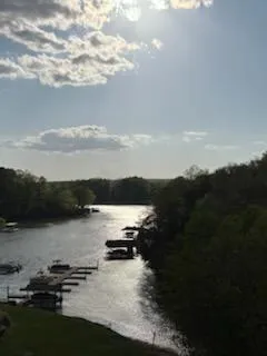 $199,950 | 1089 Bluewater Drive, Unit 512, Moneta, VA 24121