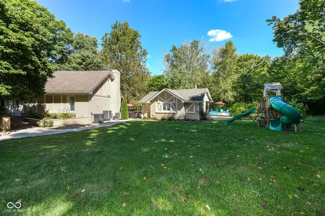 $869,900 | 8215 Sunray Court, Indianapolis, IN 46278