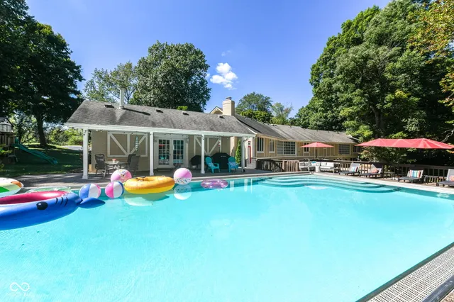 $869,900 | 8215 Sunray Court, Indianapolis, IN 46278