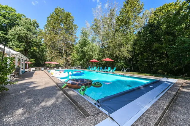 $869,900 | 8215 Sunray Court, Indianapolis, IN 46278