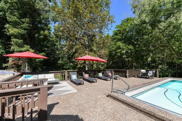 $869,900 | 8215 Sunray Court, Indianapolis, IN 46278